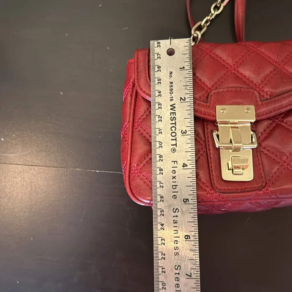 Banana Republic  QUILTED FAUX-LEATHER CROSS-BODY - Picture 6 of 6